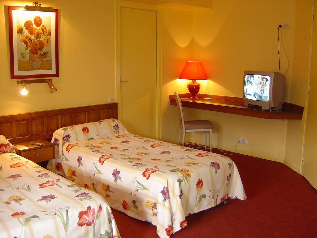 Le Ratelier Hotel Montaigut-sur-Save Exterior photo